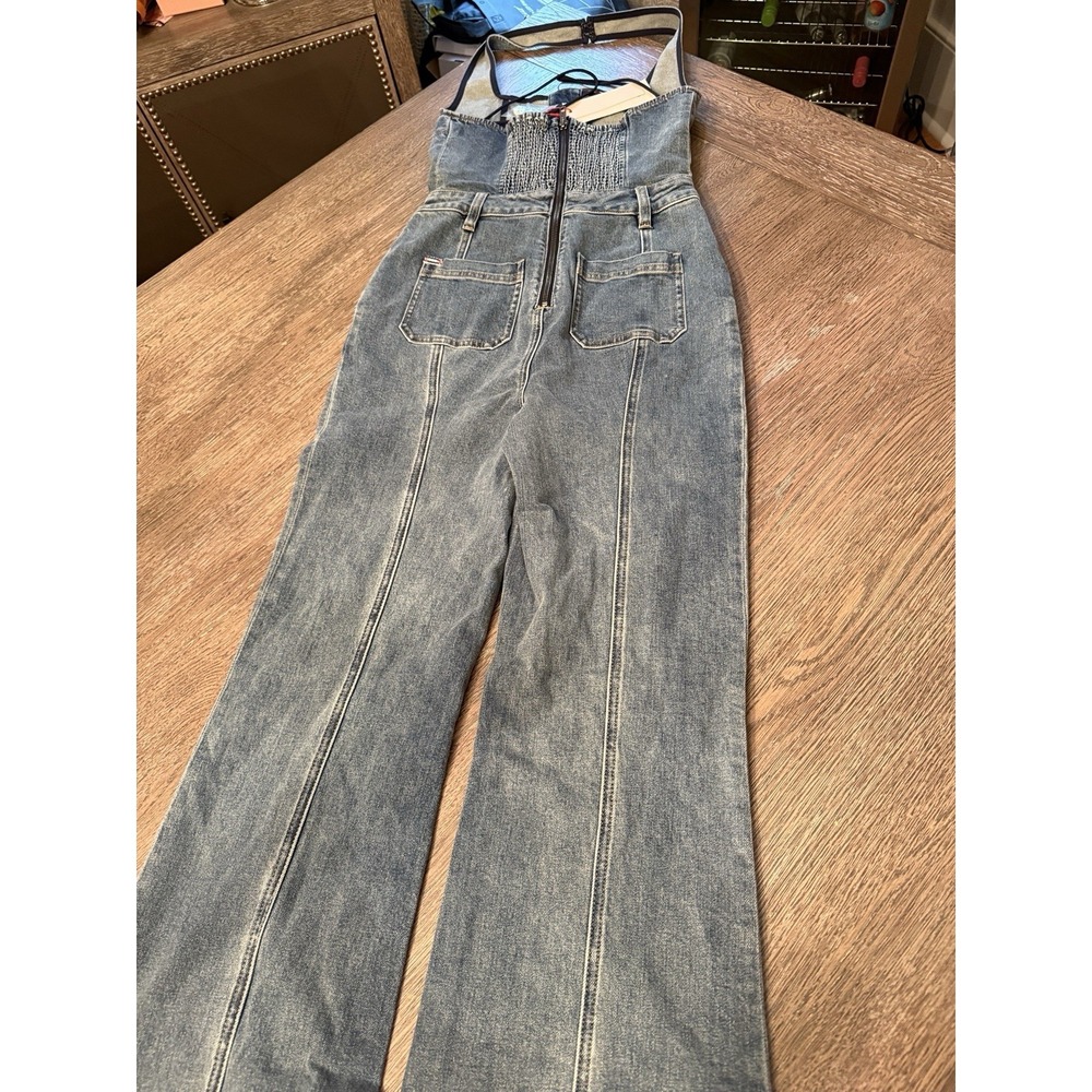 $550 NWT Alice+Olivia Gorgeous Pennie Denim Bootleg Halter Jumpsuit - Picture 9 of 16